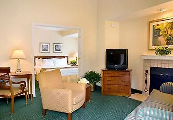 By Marriott Salem Area Hotel 3*