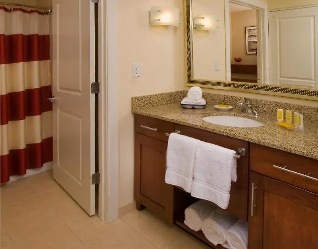 By Marriott Salem Area Hotel