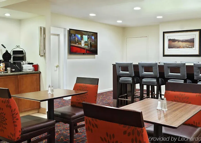 Hotel By Marriott Salem Area